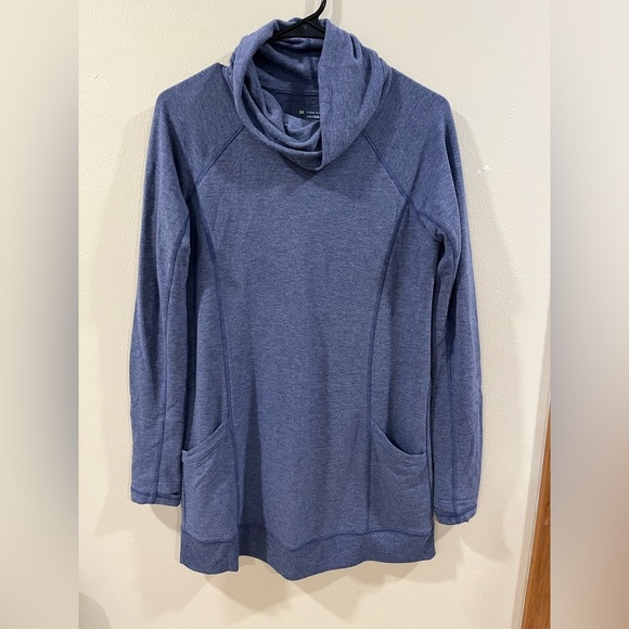 tek gear Tops - Tek gear long sleeve shirt